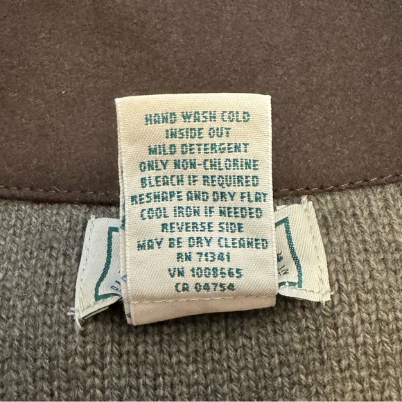 L.L. Bean Men's Green Waterfowl Merino Wool Full Zip Sweater Vest - Picture 4 of 5